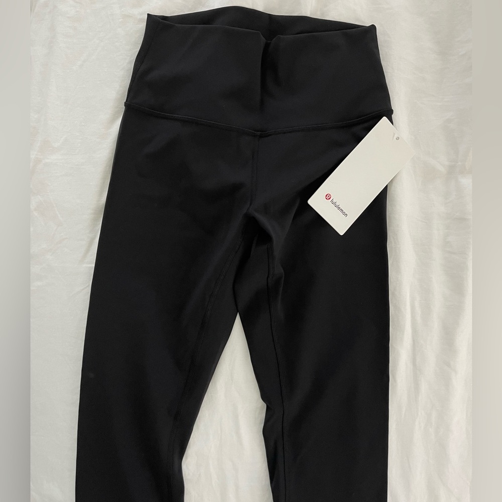 Lululemon Wunder under HR tight 25” size 6